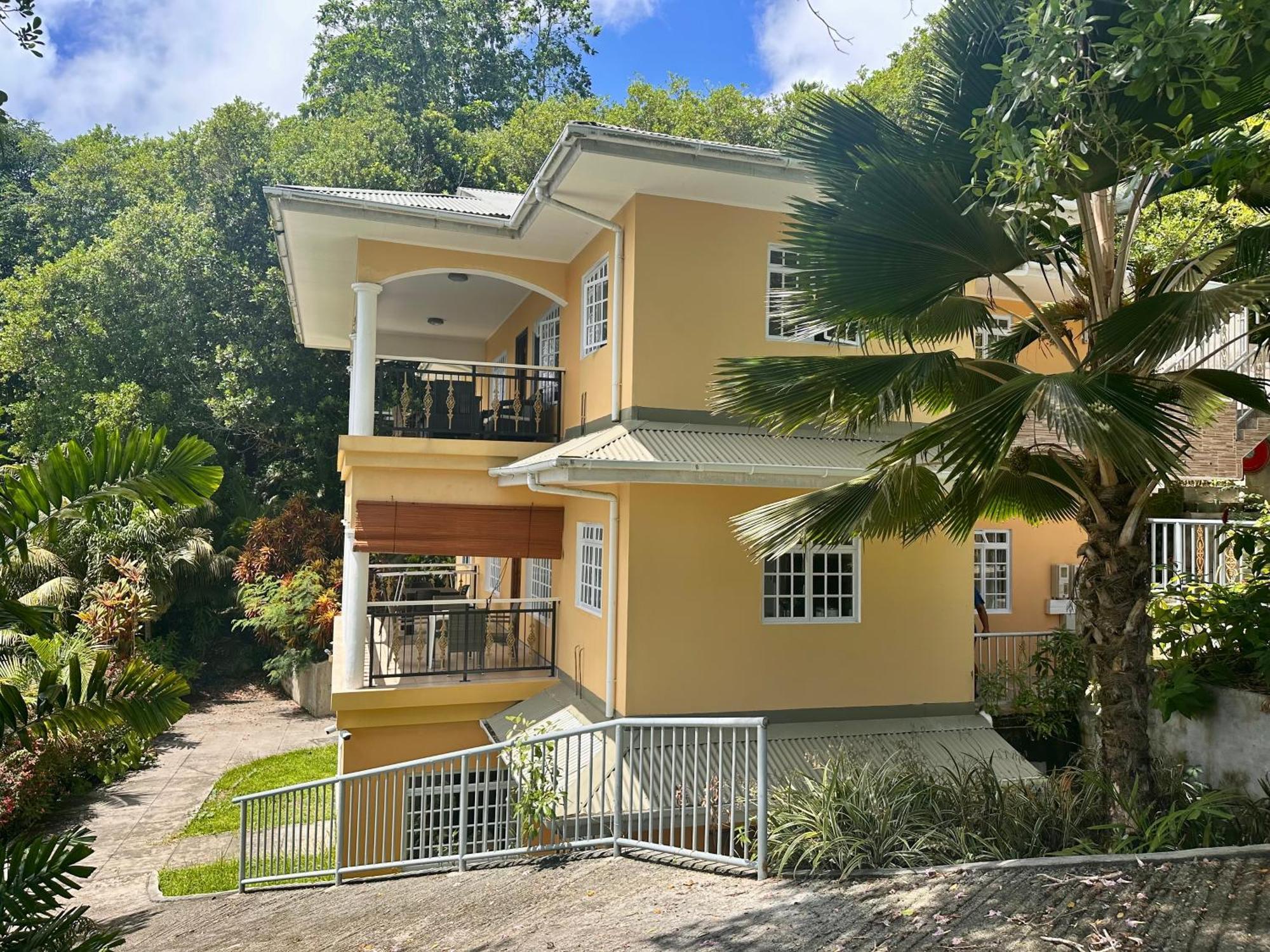 Anse Royale Bay View Apartments Bagian luar foto