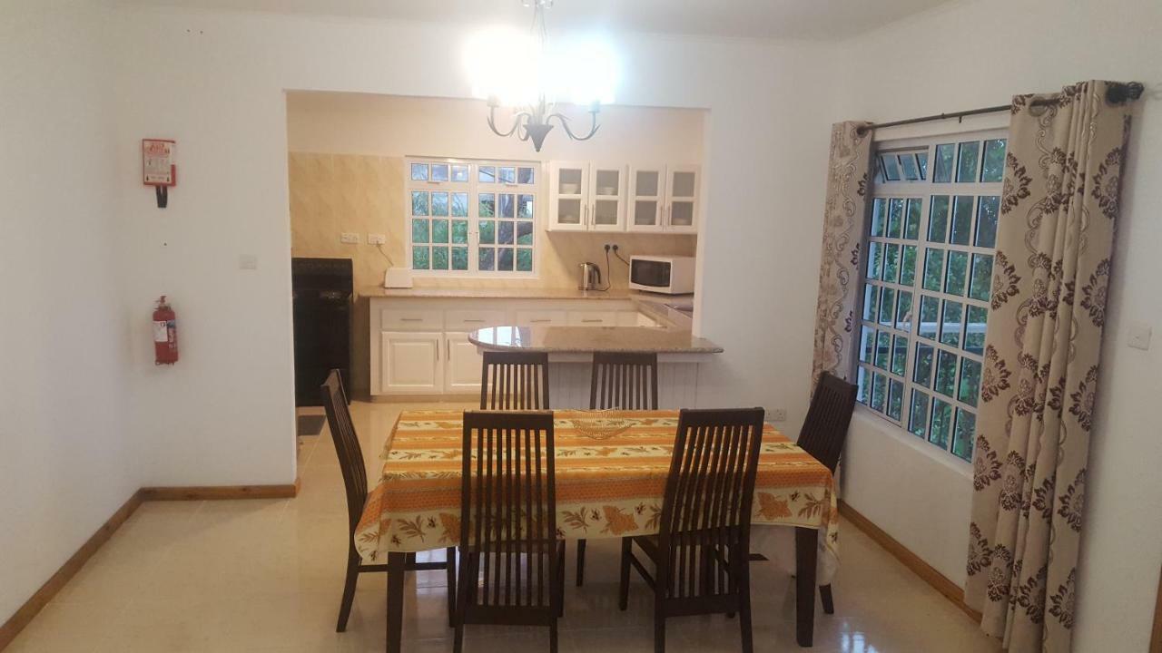 Anse Royale Bay View Apartments Bagian luar foto